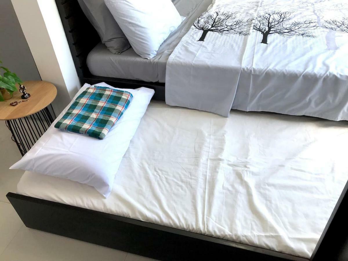 Cozy And Full Service Condo At The Heart Of Bacolod Exteriör bild